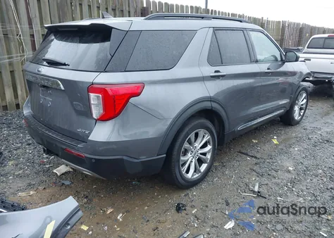 2021 Ford Explorer Xlt z USA, uszkodzony, nr VIN 1FMSK8DH4MGA77304